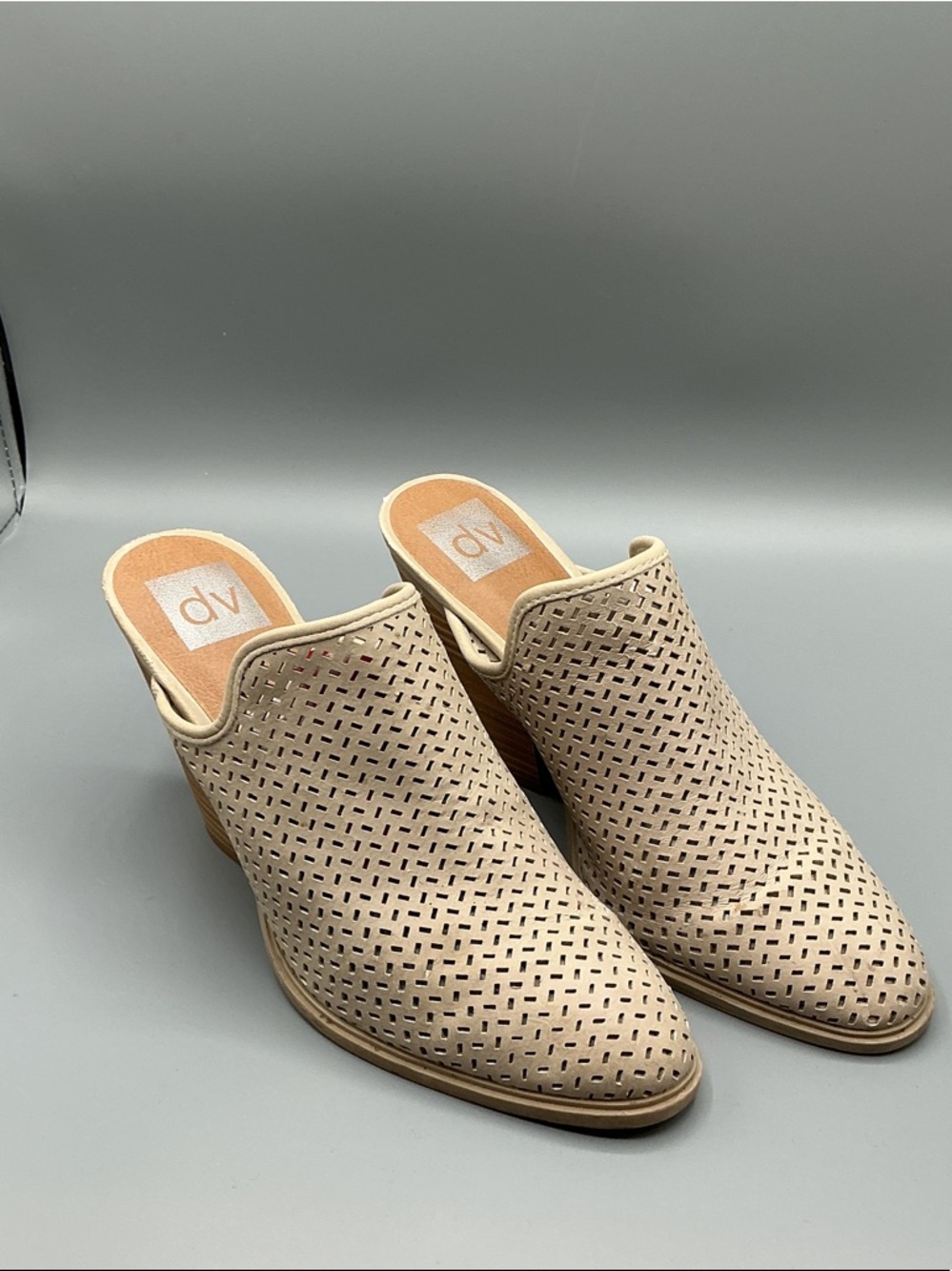 * Dolce Vita Kenli Beige Laser Cut Mules Block Heel, size 7.5